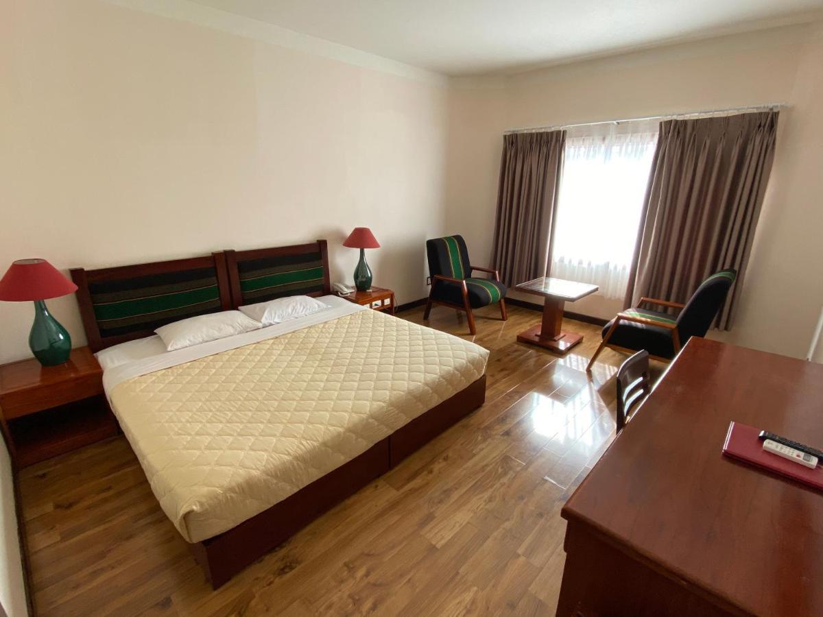 Dam San Hotel Buon Ma Thuot Bagian luar foto