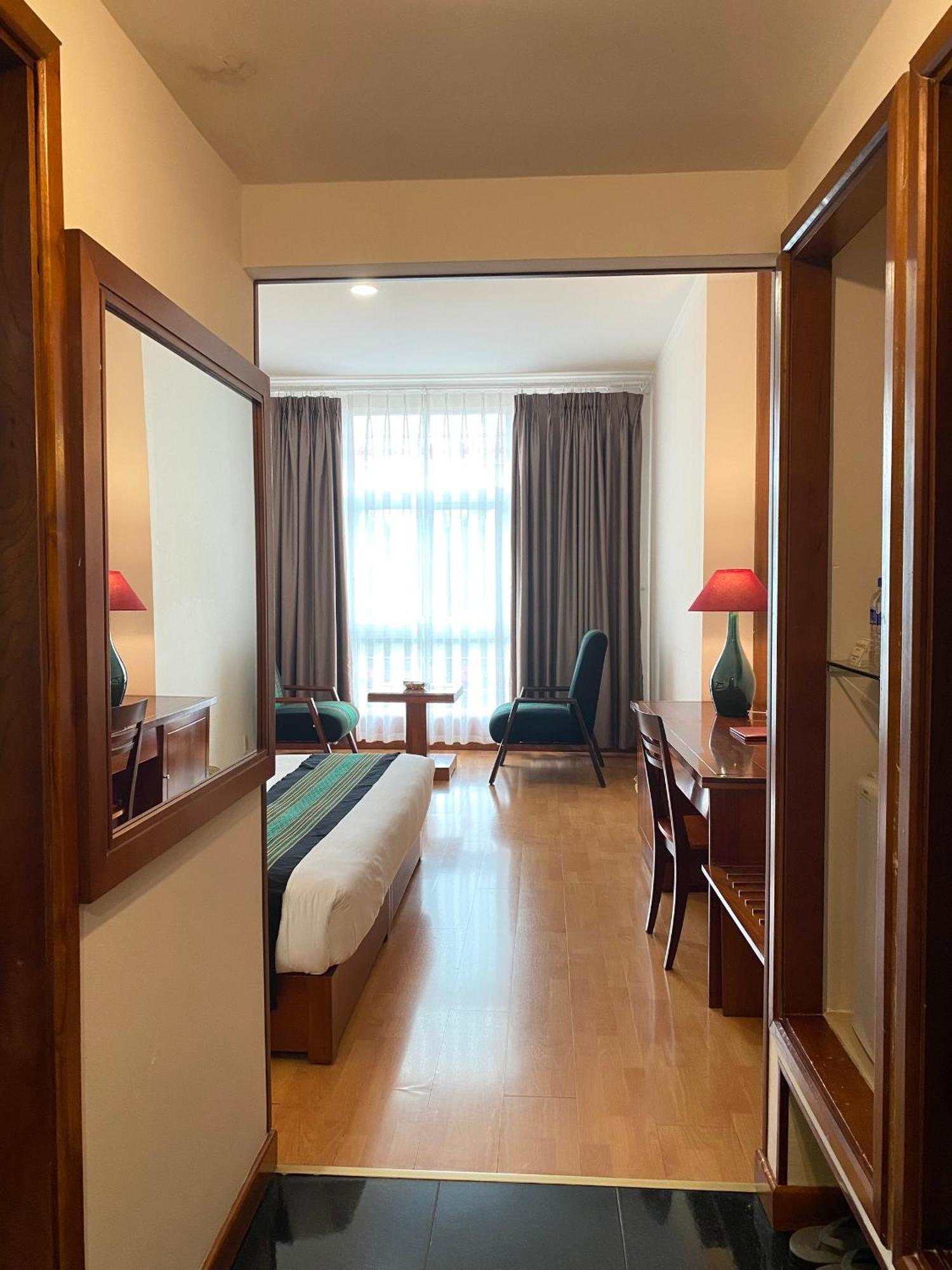 Dam San Hotel Buon Ma Thuot Bagian luar foto