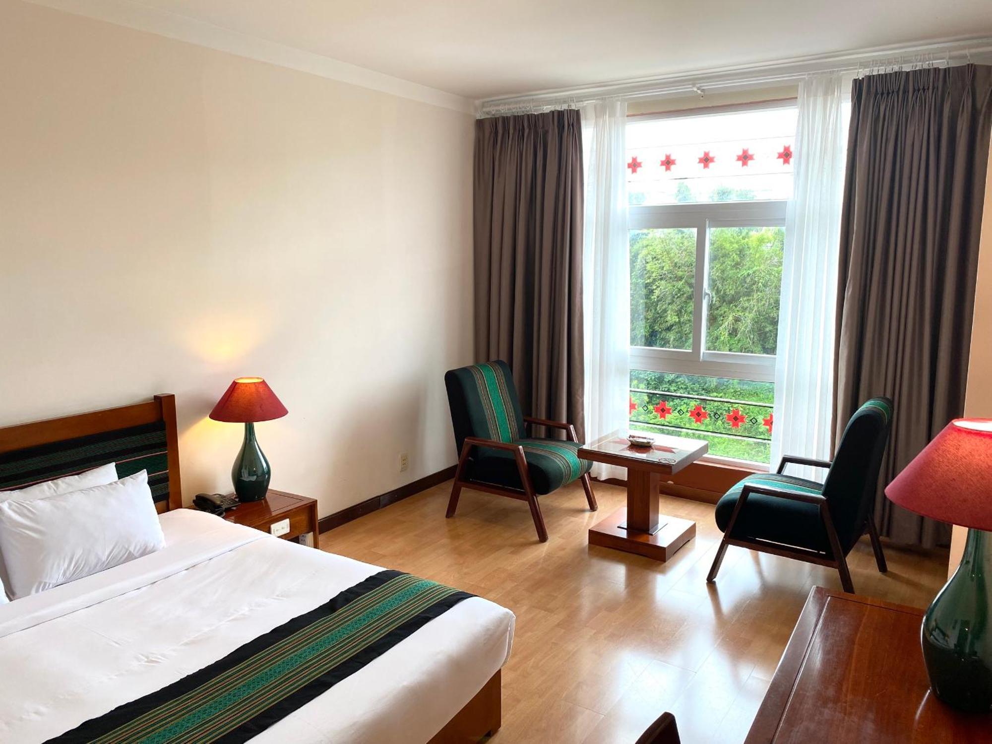 Dam San Hotel Buon Ma Thuot Bagian luar foto