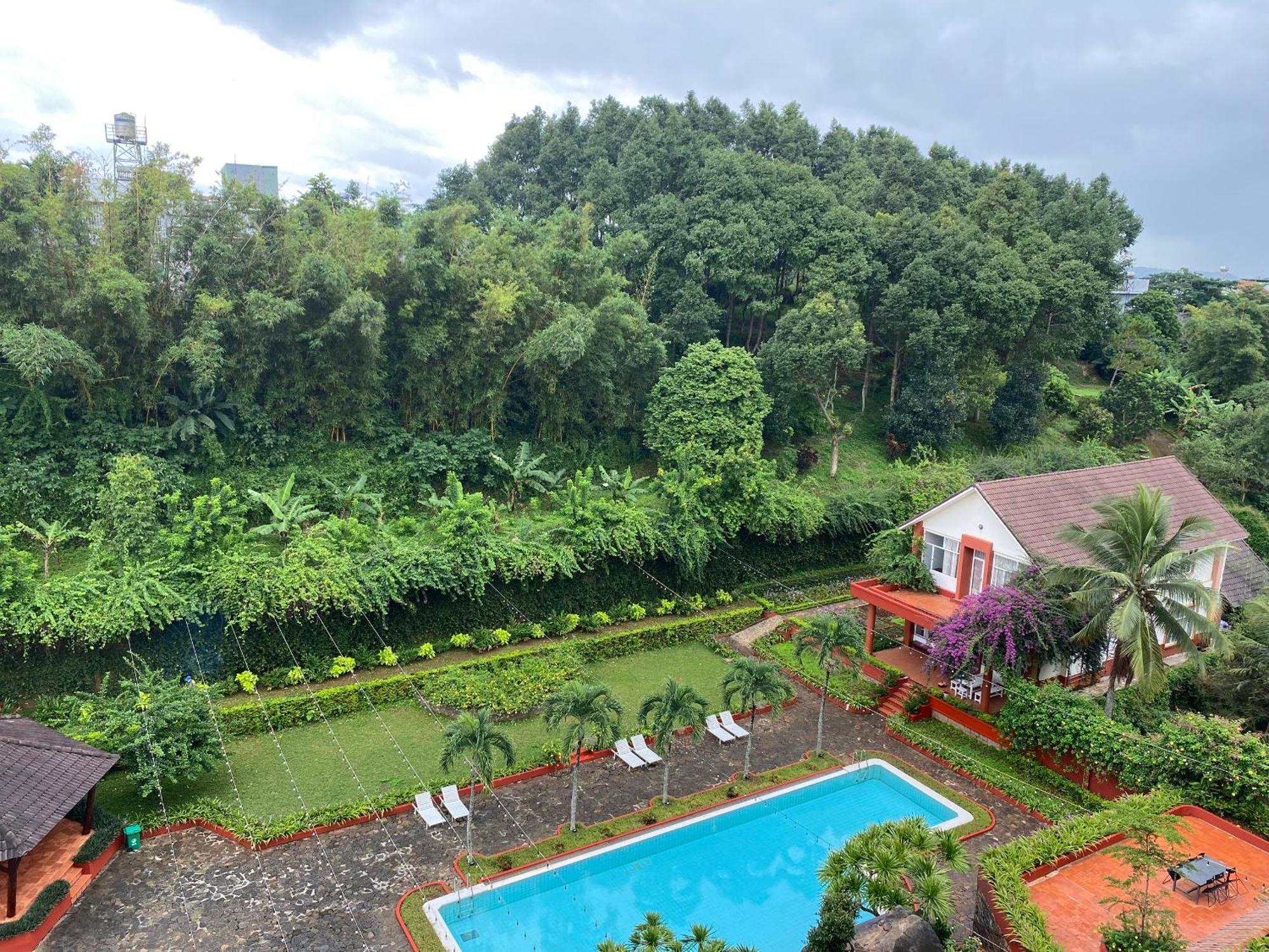 Dam San Hotel Buon Ma Thuot Bagian luar foto