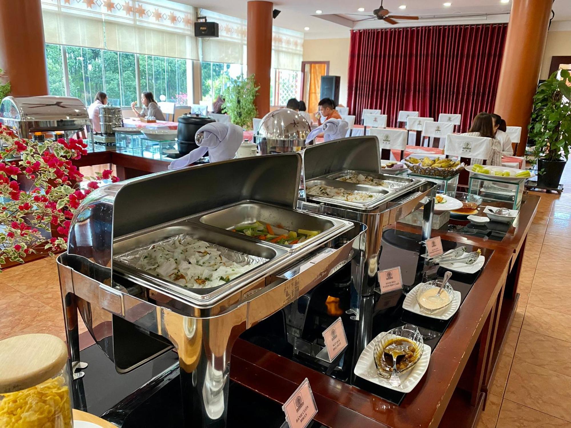 Dam San Hotel Buon Ma Thuot Bagian luar foto